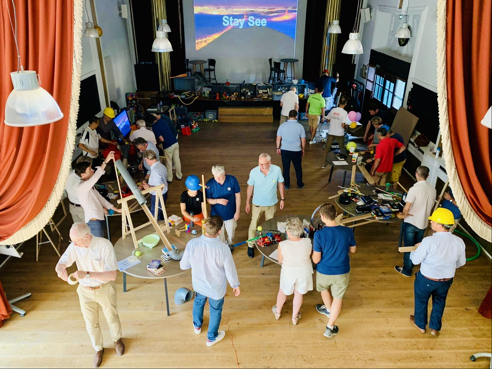 team-building-collaboratif-reaction-en-chaine-equipe