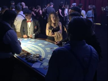 table-ultimate-poker-gatsby-annee-30-foles-anniversaire-entreprise.